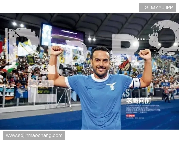 足球明星收到意外礼物感动瞬间分享与球迷的温暖互动故事